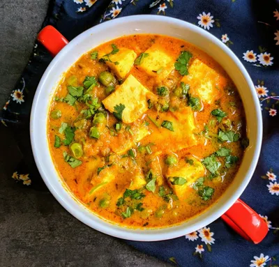 Matar Paneer